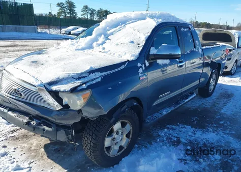 2010 Toyota Tundra Limited 5.7L V8 из США, поврежденный, VIN 5TFBY5F15AX105821